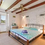 Tatil Evi Lovely In Supetarska Draga