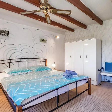 3 Bedroom Awesome In *