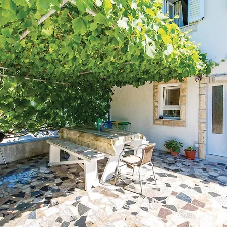 Semesterbostad 3 Bedroom Lovely In *