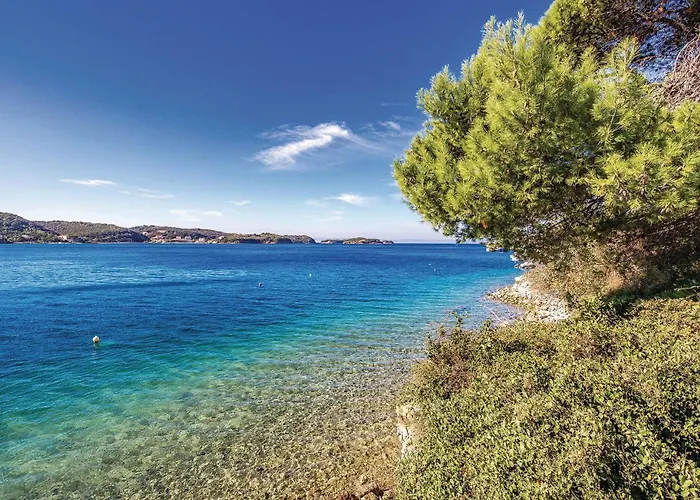 Lovely In * Supetarska Draga